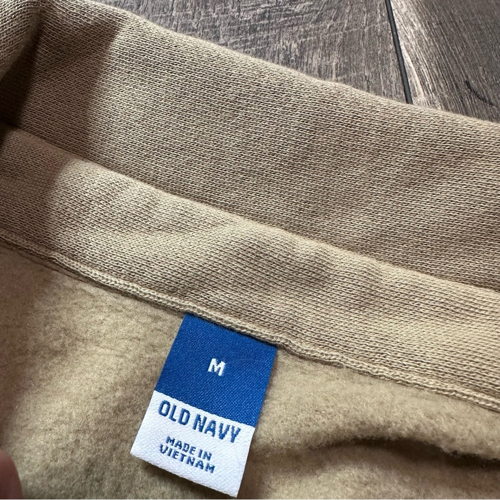 Old Navy Midweight Button Down NWT - image 4